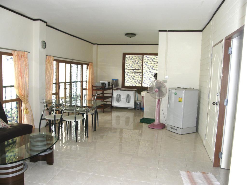 Anchana House Jomtien Beach Oda fotoğraf